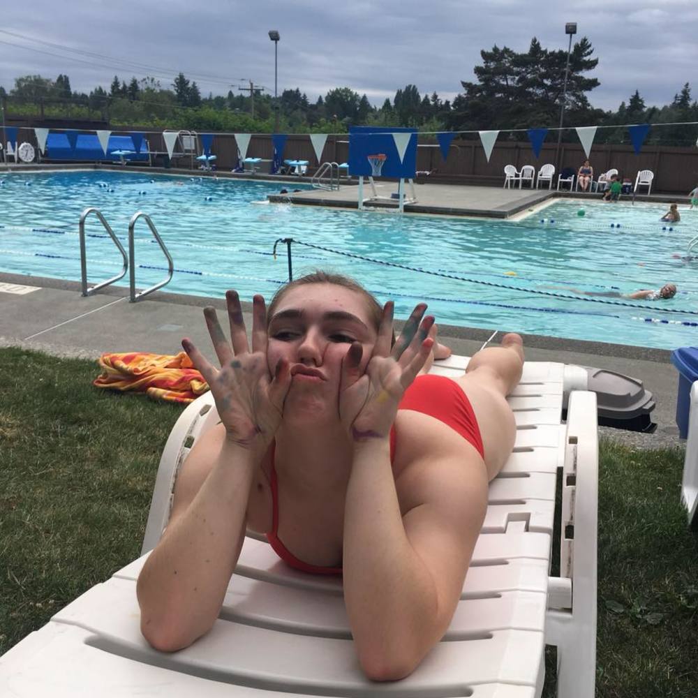 Meet your Posher, Alexis